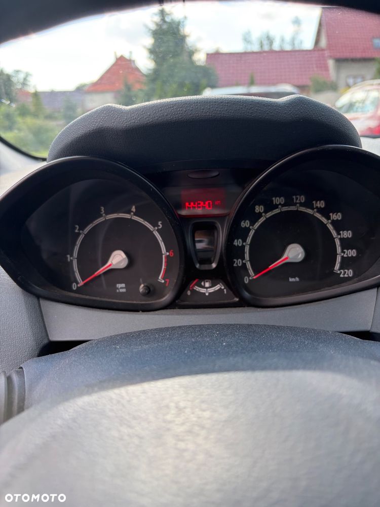 Ford Fiesta 1.25 Trend EU5 - 10