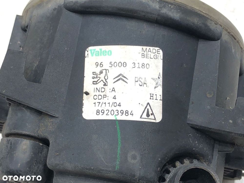 HALOGEN PRAWY PRZÓD  PEUGEOT 607 (9D, 9U) 2000 - 2022 2.2 16V 116 kW [158 KM] benzyna 2000 - 2005 - 3