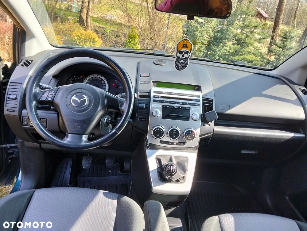 Mazda 5 - 7