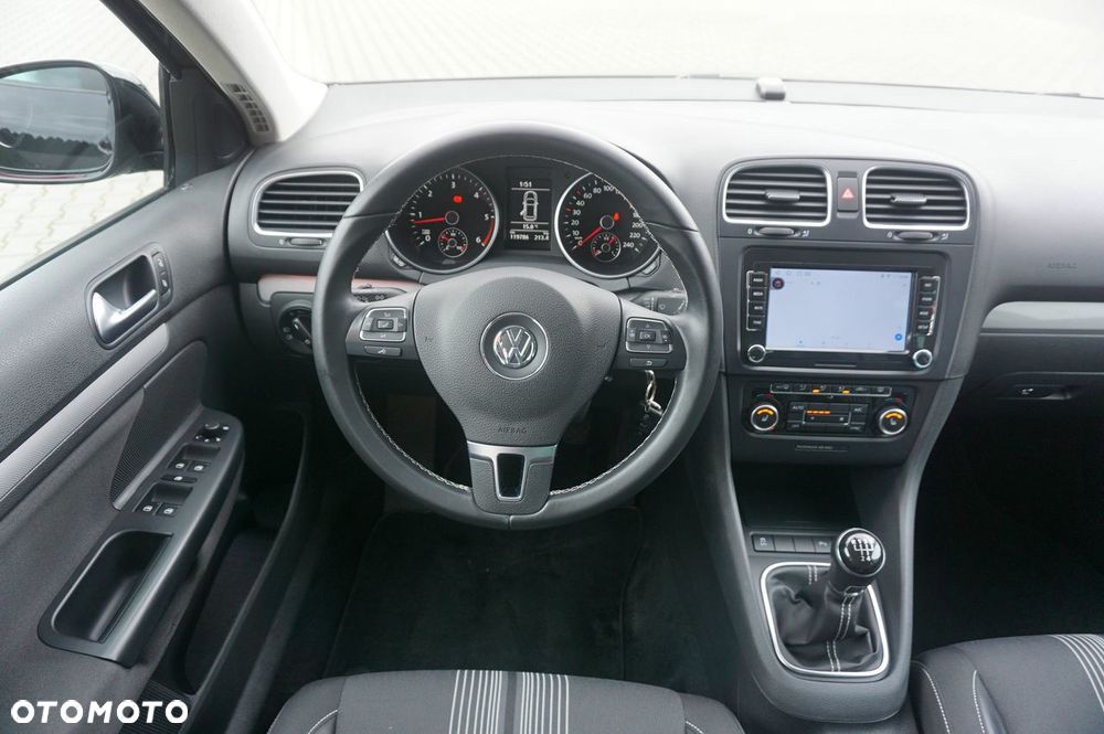 Volkswagen Golf 1.6 TDI DPF MATCH - 13