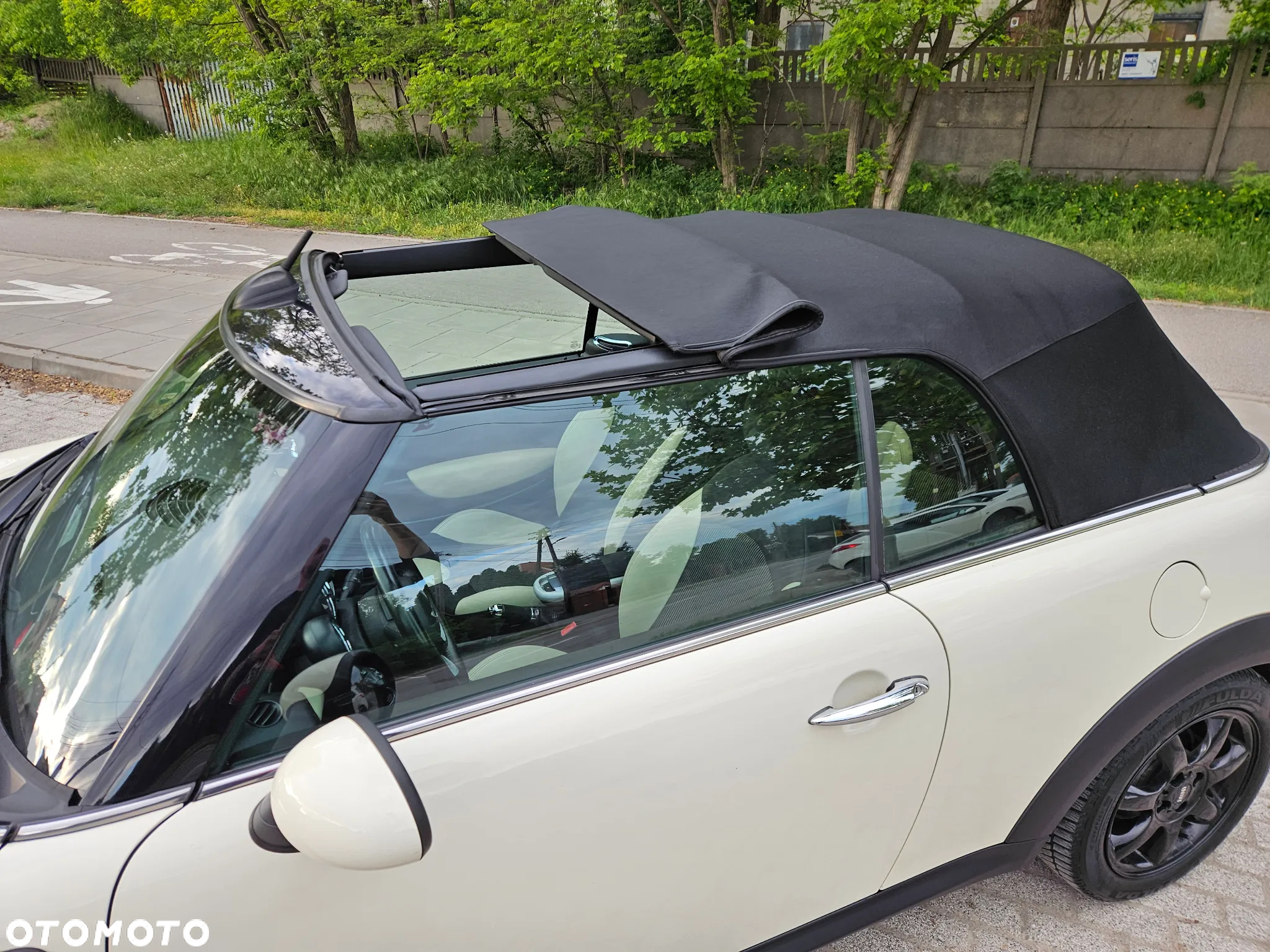 MINI Cooper Cabrio - 18