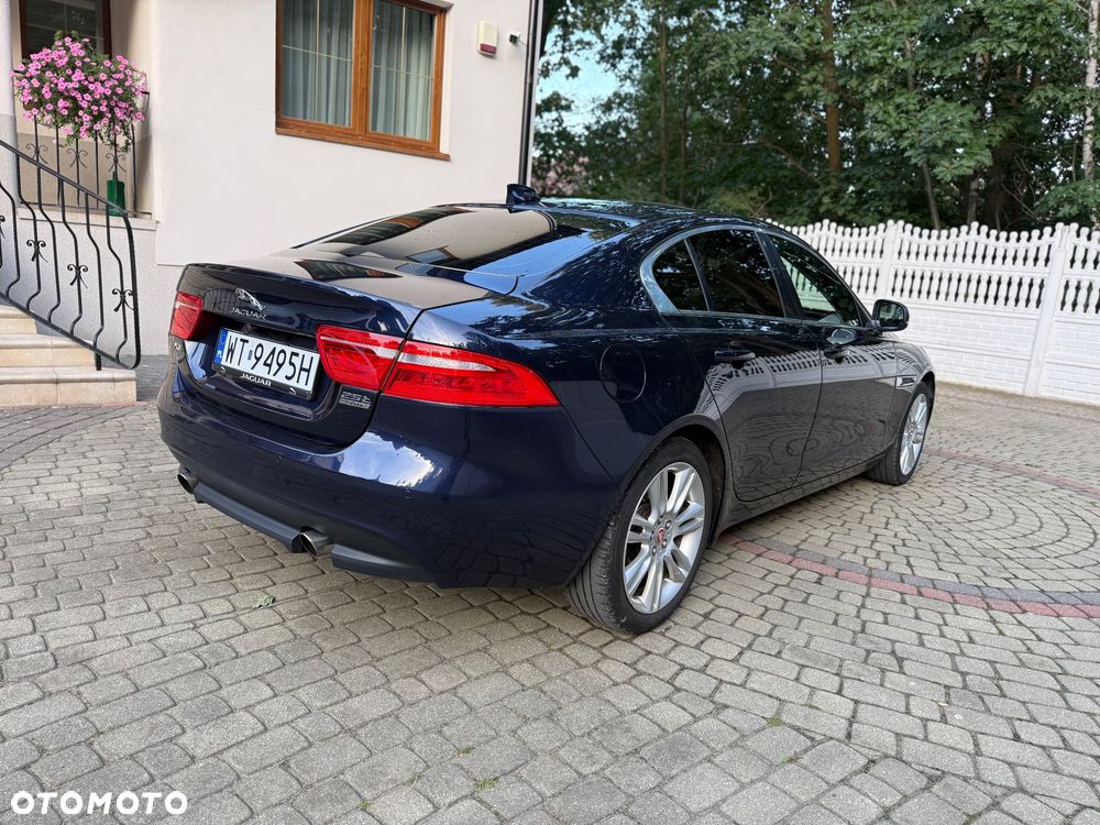 Jaguar XE 25t AWD Prestige - 7
