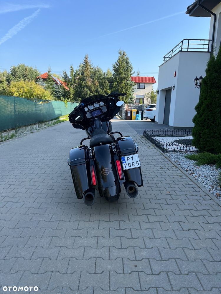 Harley-Davidson Touring Street Glide - 4