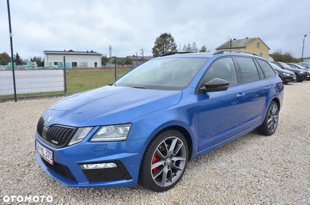 Skoda Octavia Combi 2.0 TDI DSG RS - 2