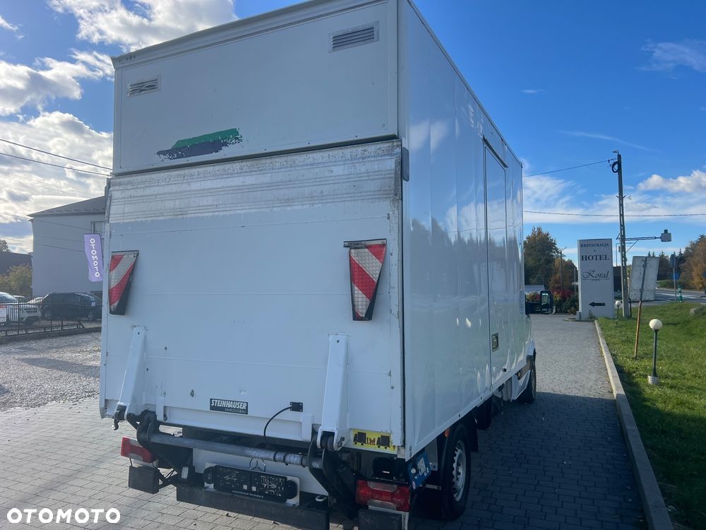 Mercedes-Benz Sprinter - 4