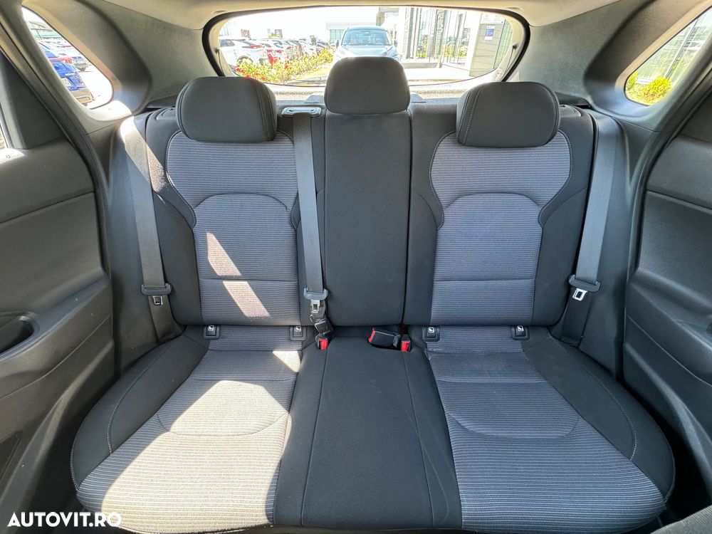 Hyundai i30 1.4 100CP 5DR M/T Classic+ - 22