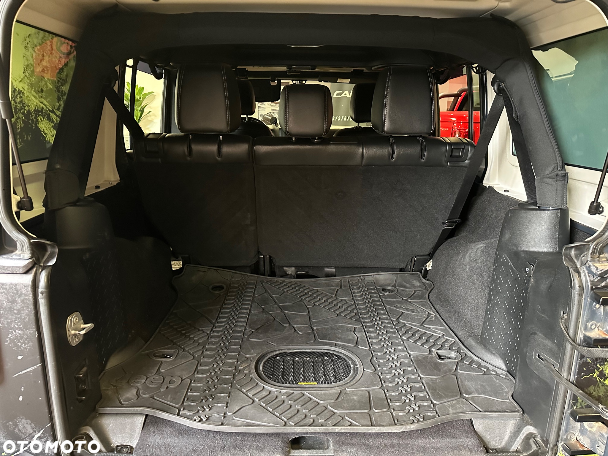 Jeep Wrangler 2.8 CRD Unlim Sahara - 25