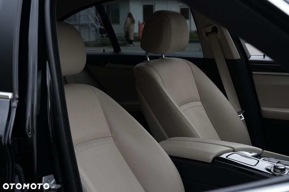 BMW Seria 5 518d - 15