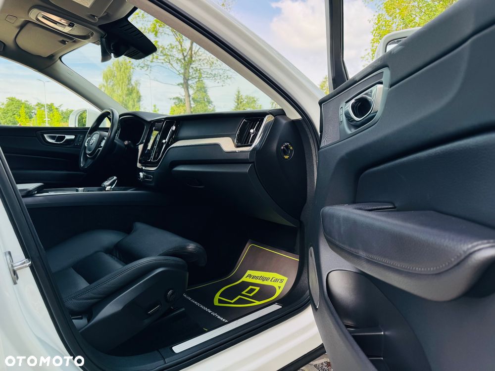 Volvo XC 60 B4 D AWD Inscription - 36