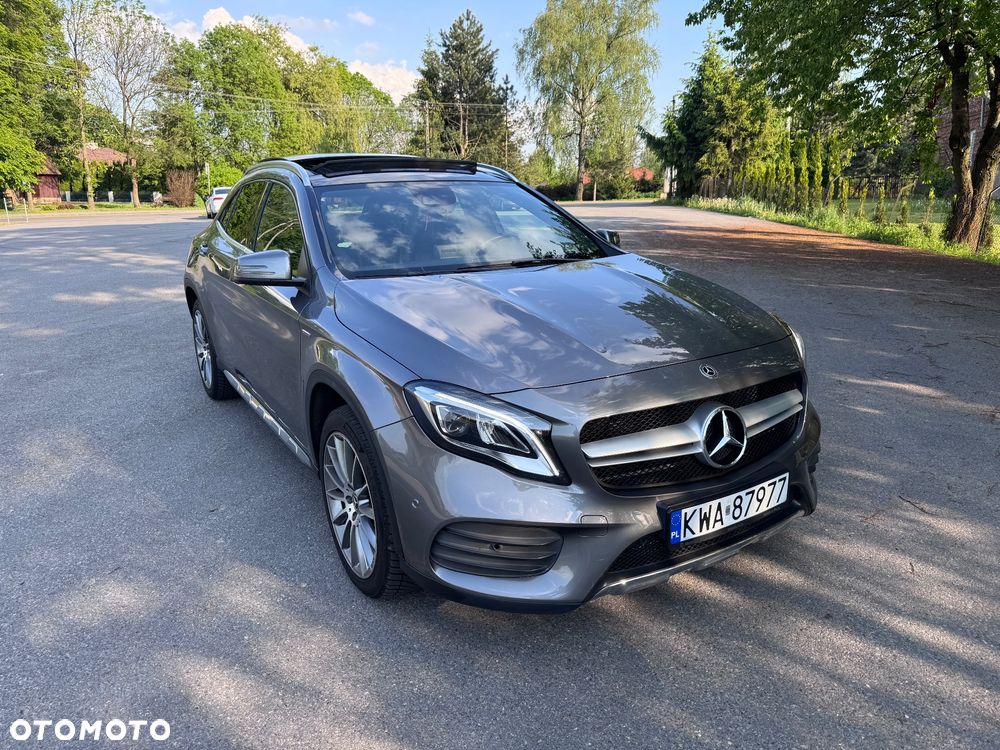 Mercedes-Benz GLA 220 d 7G-DCT AMG Line - 12