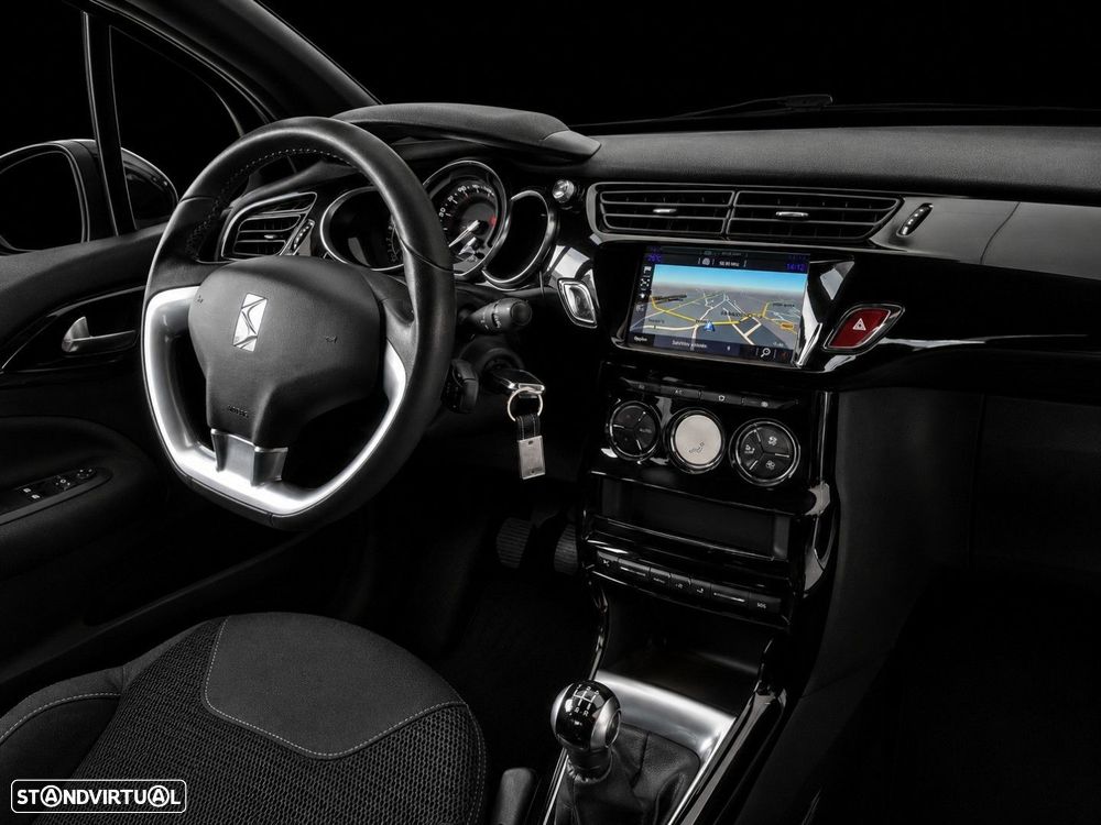 Citroën DS3 1.2 VTi So Chic - 15