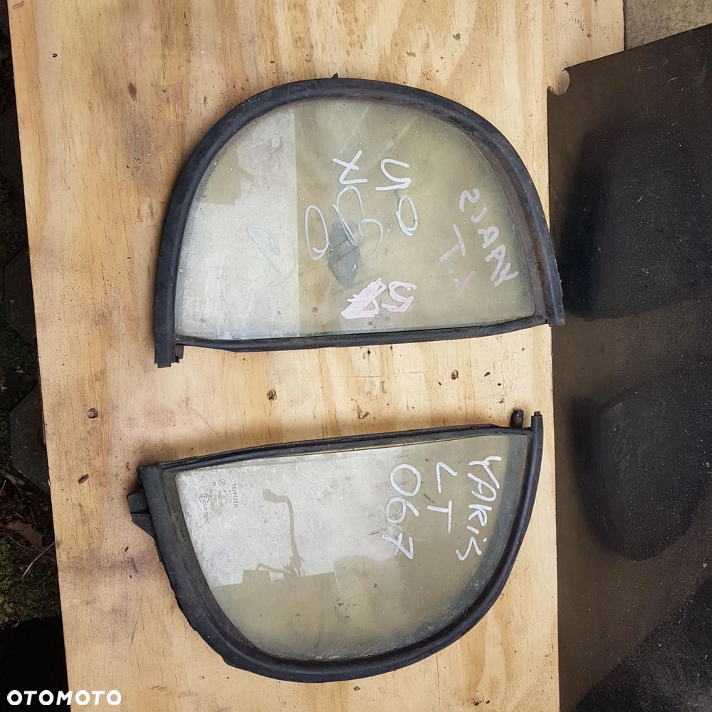 szyba z drzwi toyota yaris I 3d 5d - 1