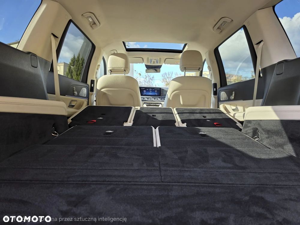 Mercedes-Benz GLS - 18