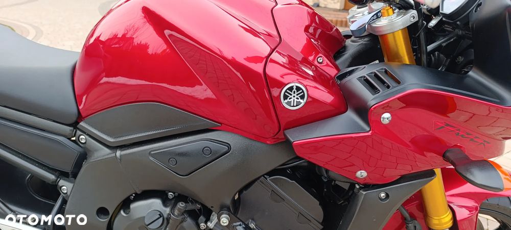Yamaha FZ - 27