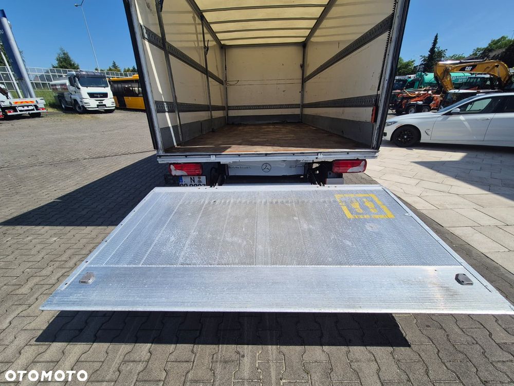 Mercedes-Benz Sprinter 316 CDi / KONTENER / NAJWIĘKSZY / PNEUMATYKA TYŁ / WINDA 750KG NA PILOT / BEZWYPADKOWY / SERWISOWANY / KLIMATYZACJA / KAMERA COFANIA / EURO 5 - 34