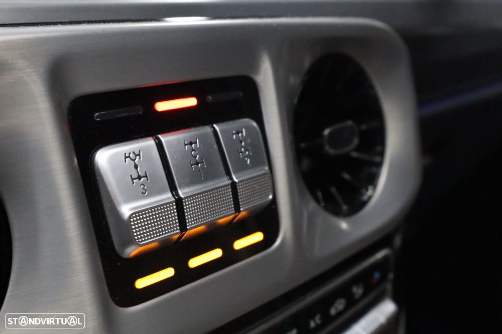 Mercedes-Benz G 500 9G-TRONIC AMG Line - 9