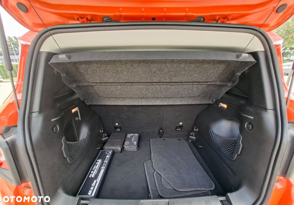 Jeep Renegade - 16