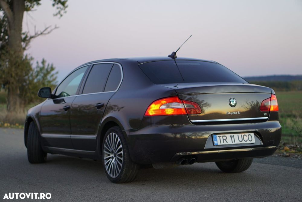 Skoda Superb 2.0 TDI Elegance - 4