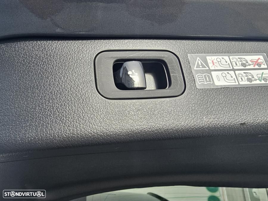 Mercedes-Benz C 300 e T 9G-TRONIC AMG Line - 18
