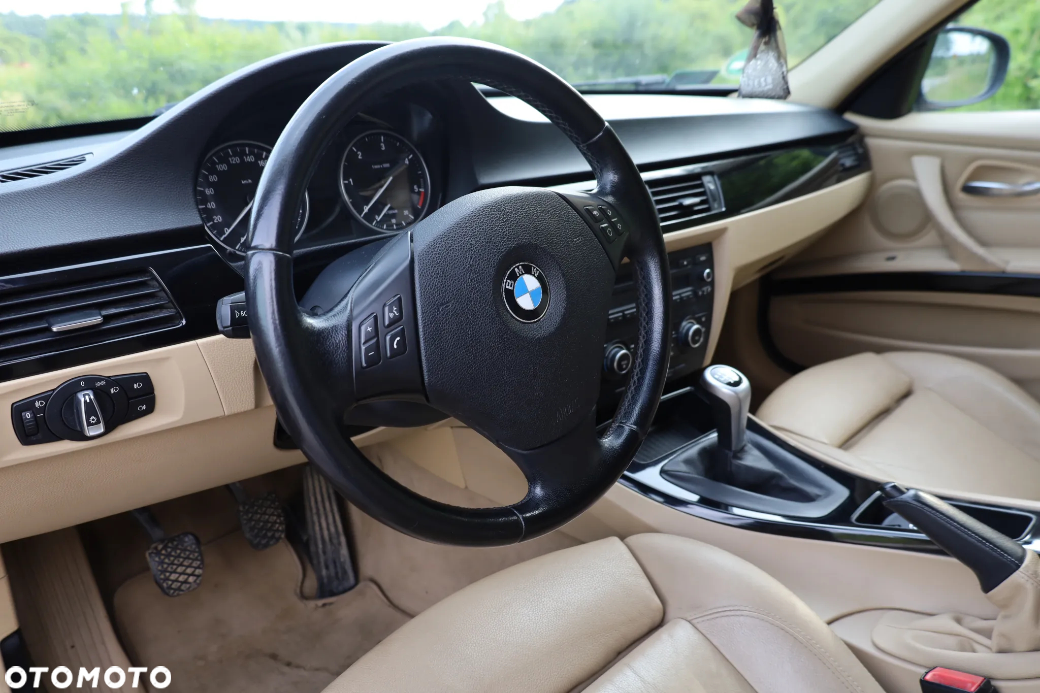 BMW Seria 3 318d - 21