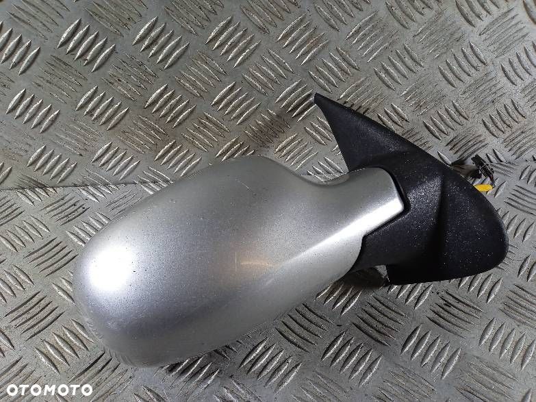 LUSTERKO PRAWE NISSAN MICRA K12 - 2