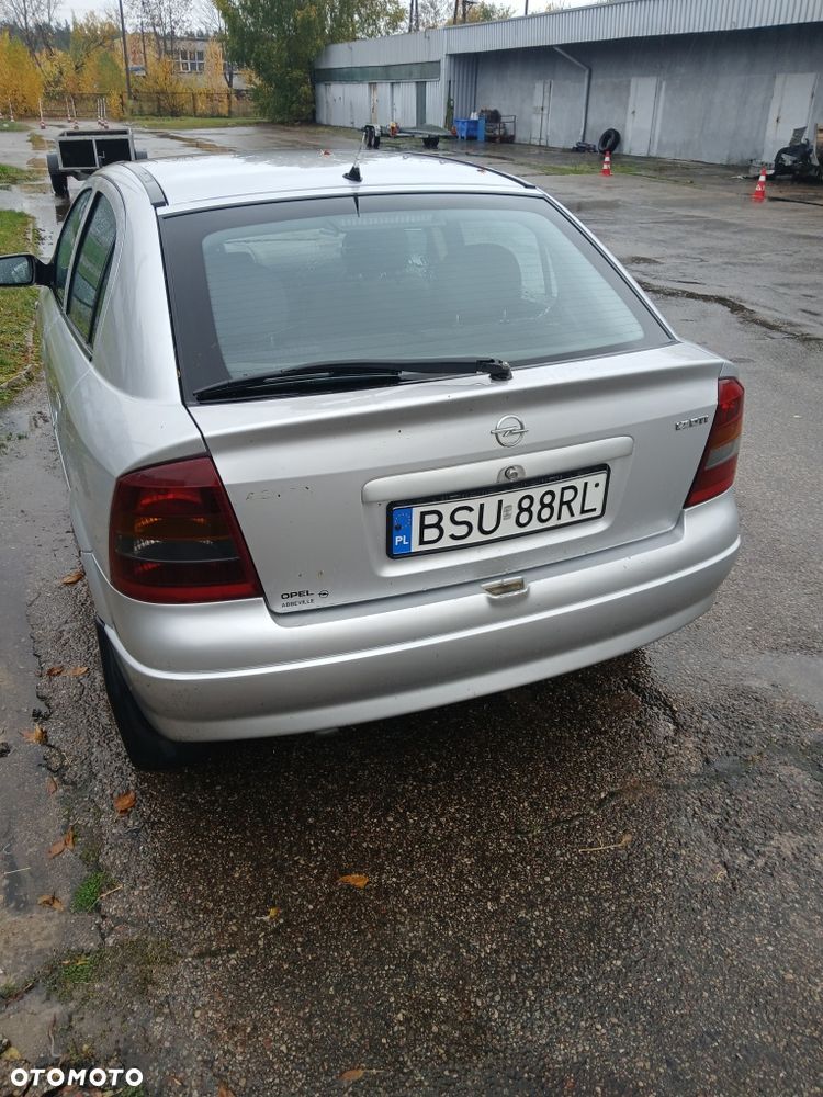Opel Astra - 4