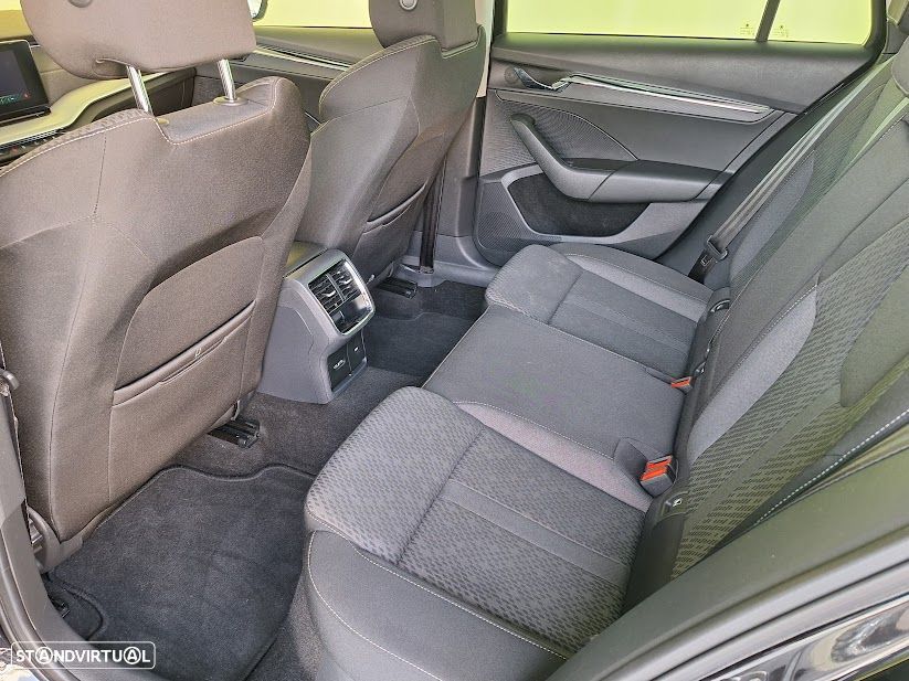 Skoda Octavia Break 2.0 TDI DSG - 8
