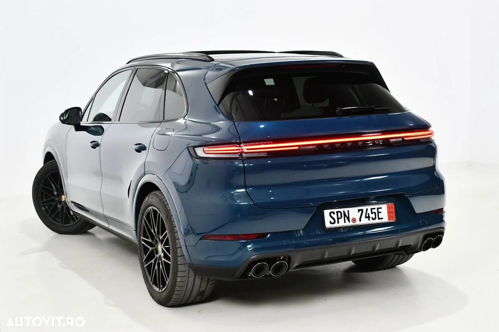 Porsche Cayenne - 5