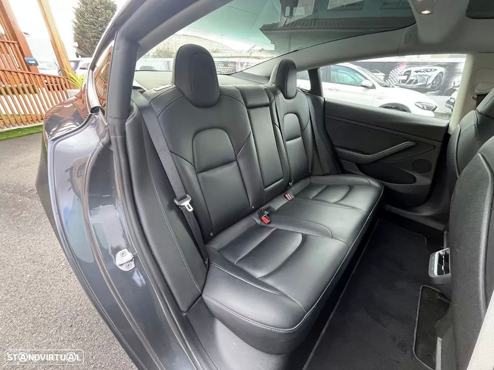 Tesla Model 3 Long Range Tração Traseira - 26