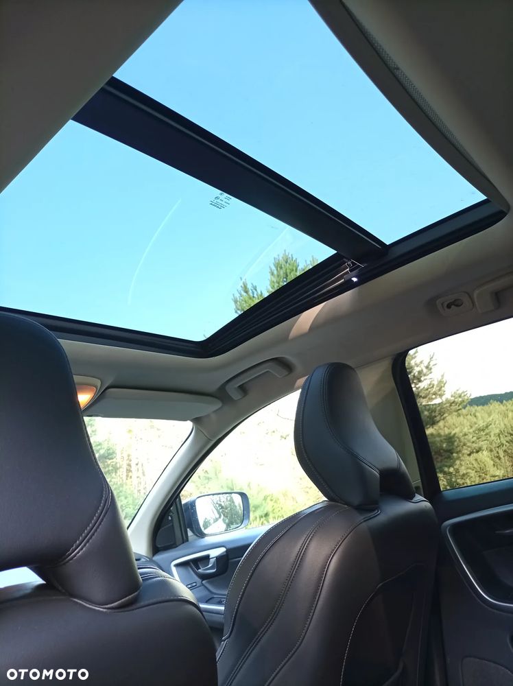 Volvo XC 60 D5 AWD Summum - 26
