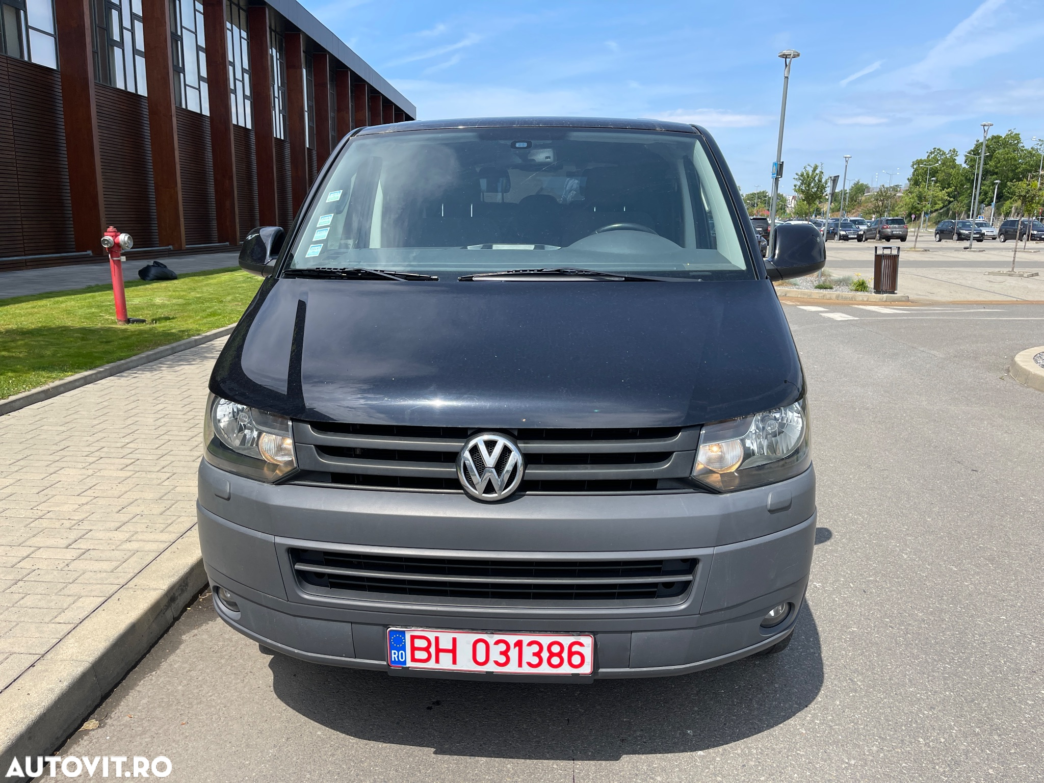 Volkswagen Transporter - 2