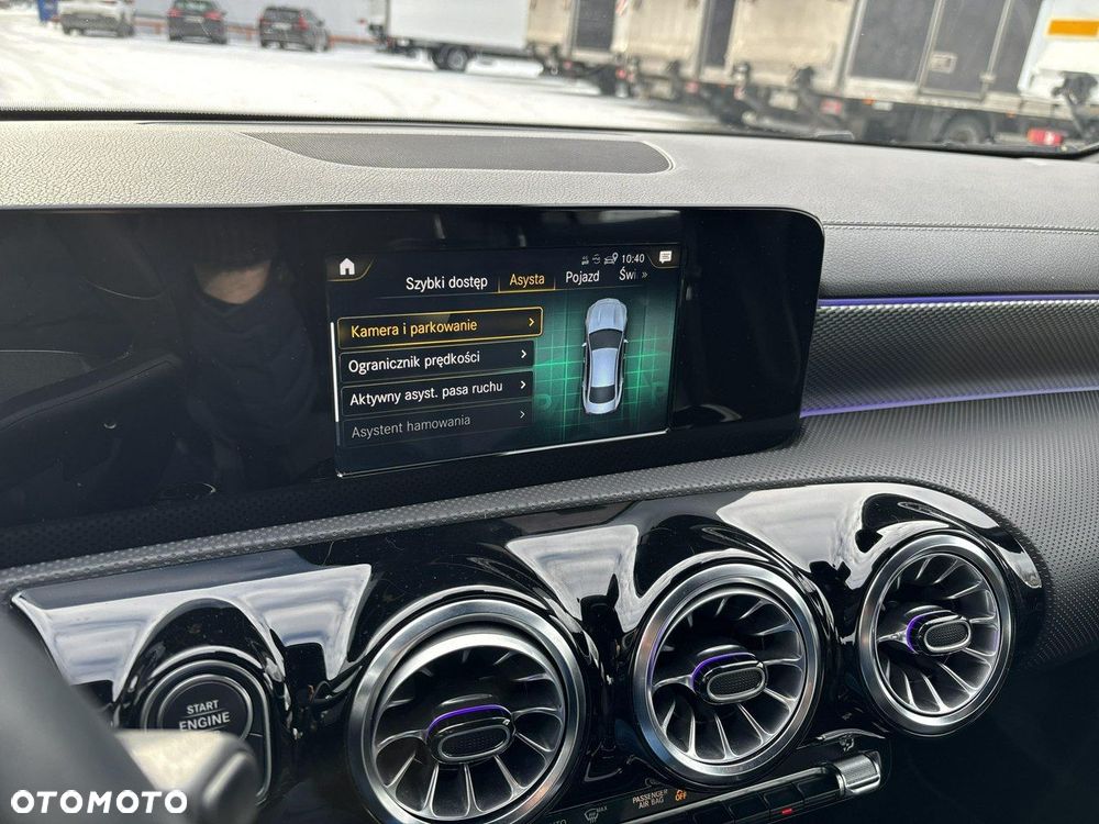 Mercedes-Benz CLA - 21