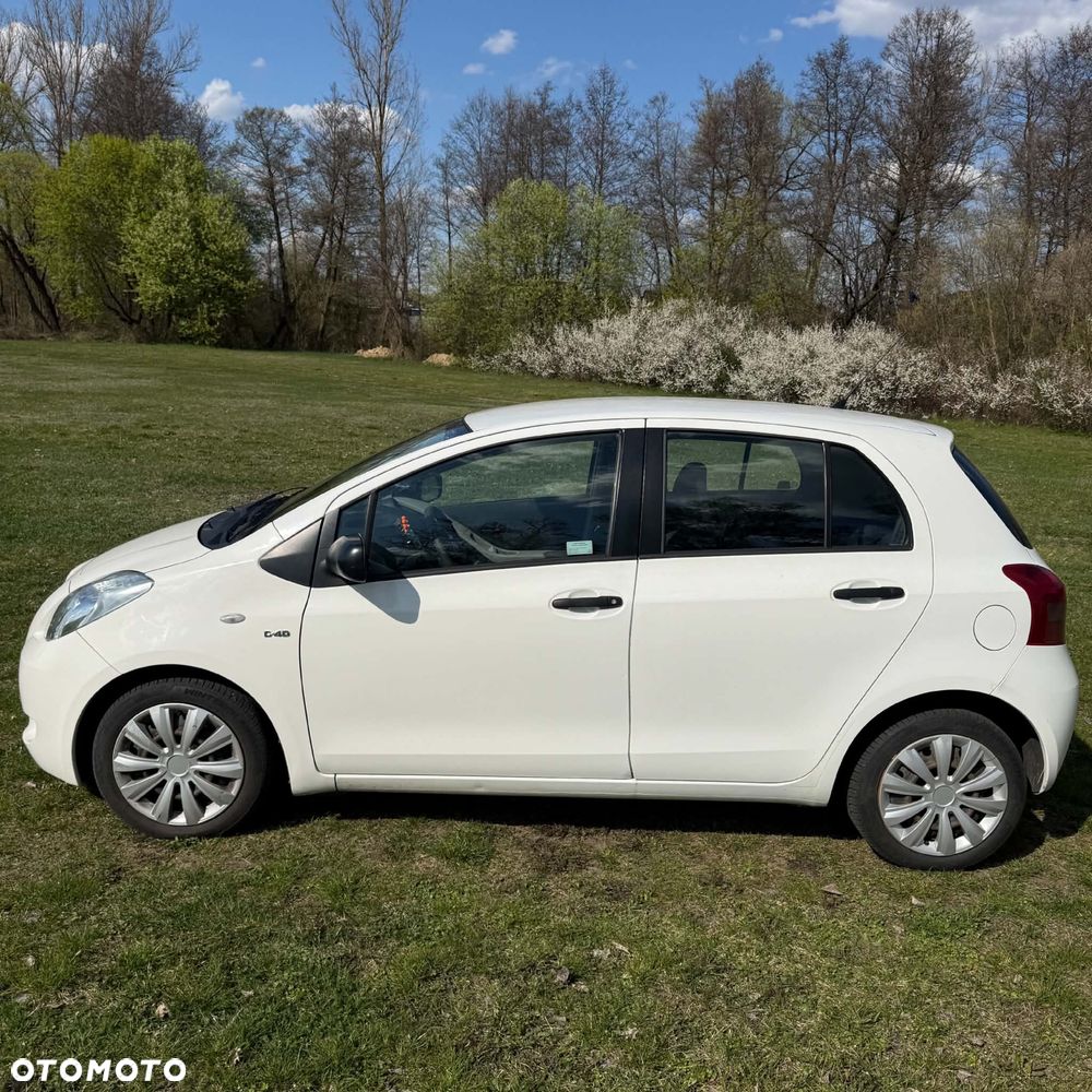 Toyota Yaris - 2