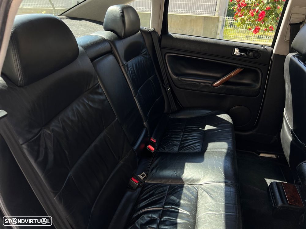 VW Passat 1.9 TDi Confortline - 18