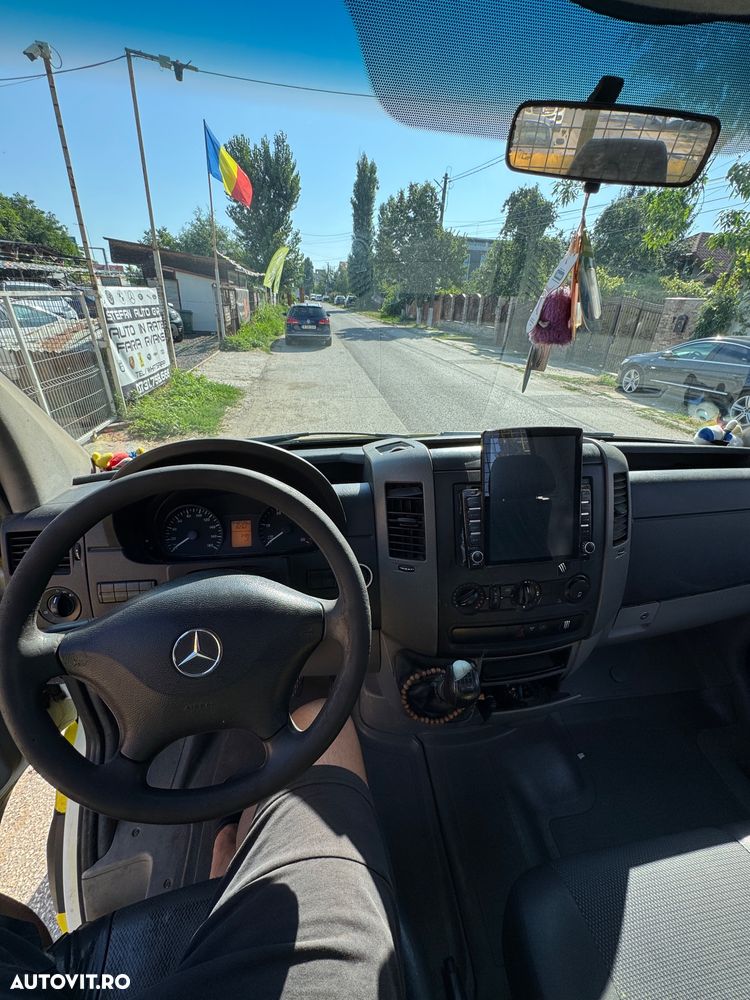 Mercedes-Benz Sprinter - 5