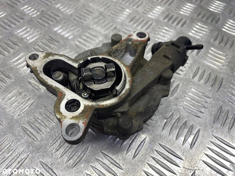 POMPA VACUM NISSAN QASHQAI RENAULT TRAFIC III 1.6 DCI - 12