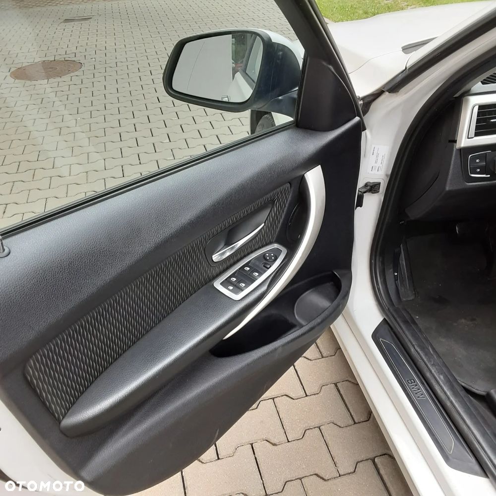 BMW Seria 3 - 13