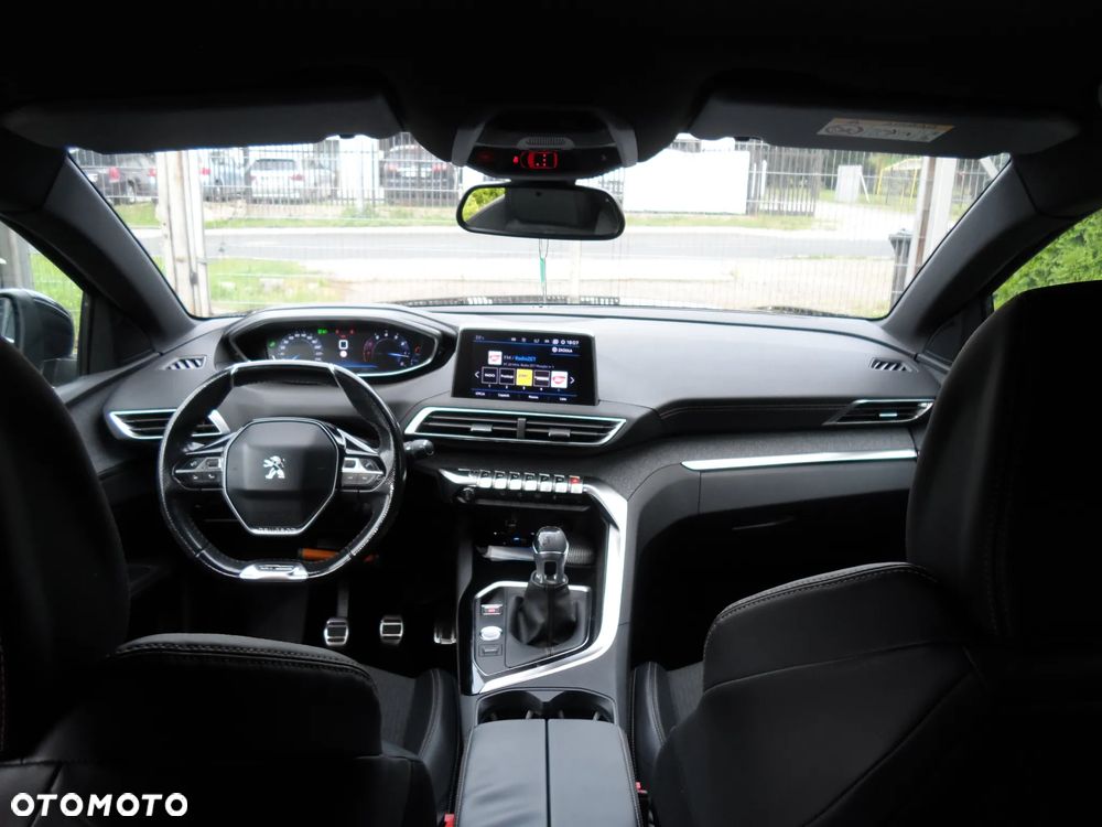 Peugeot 3008 1.2 PureTech GT S&S - 17