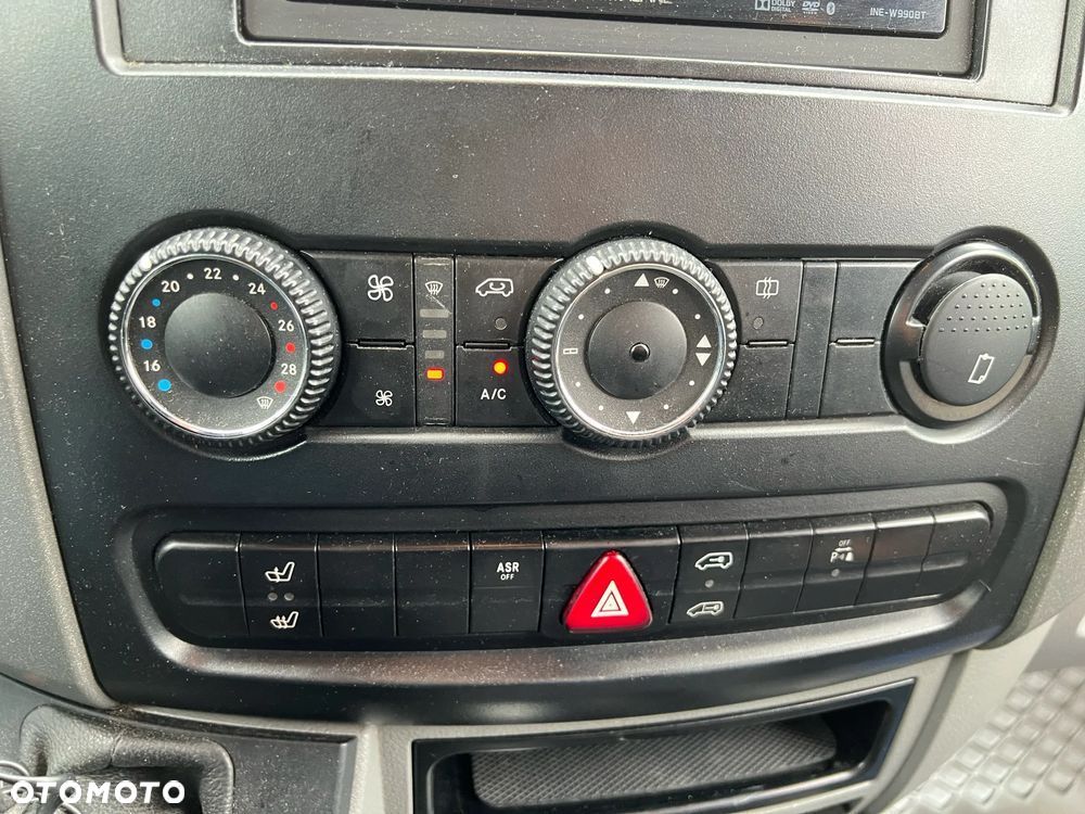 Mercedes-Benz Sprinter - 19