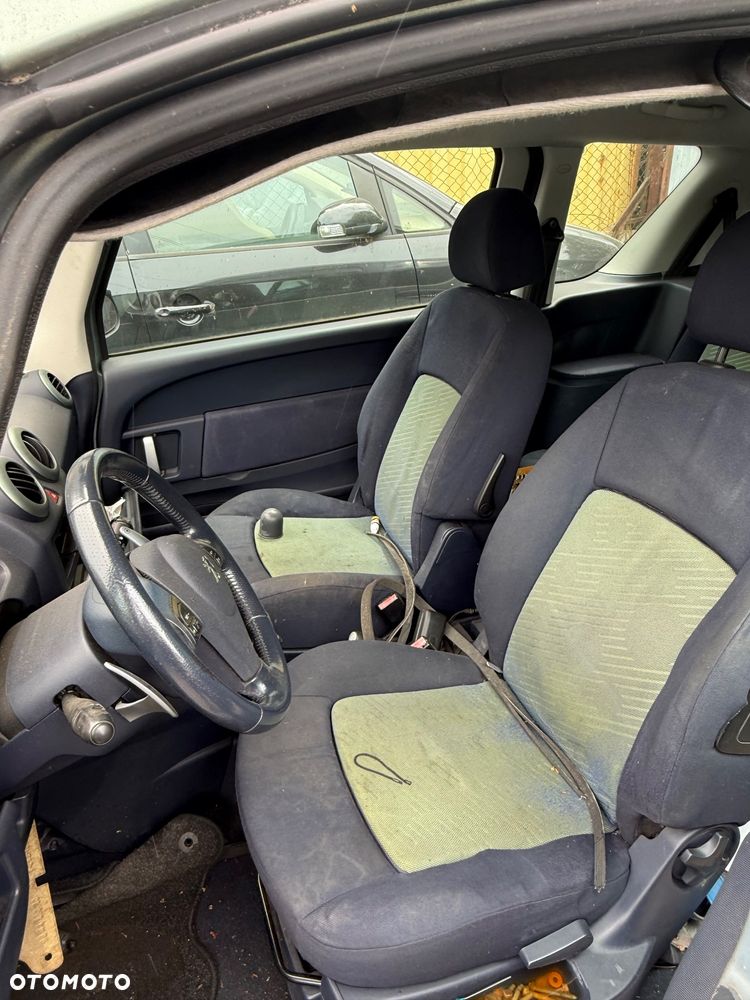 Peugeot 1007 na części - 5