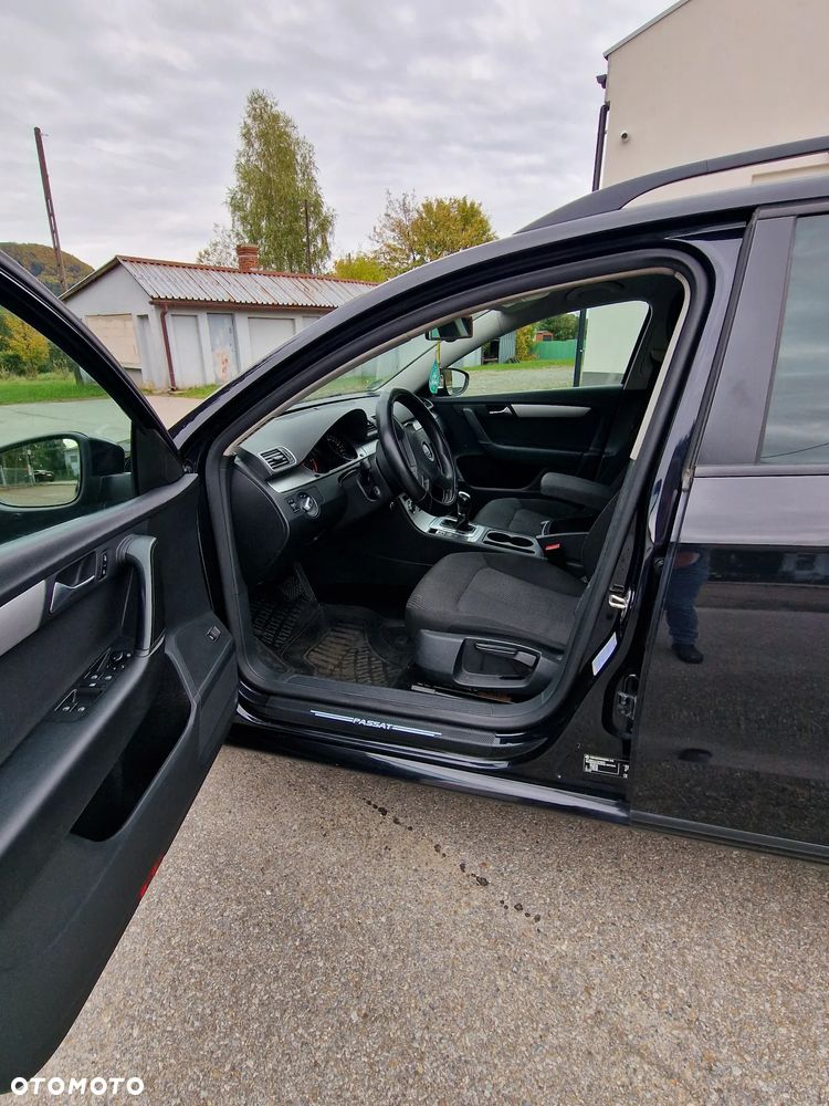 Volkswagen Passat - 15