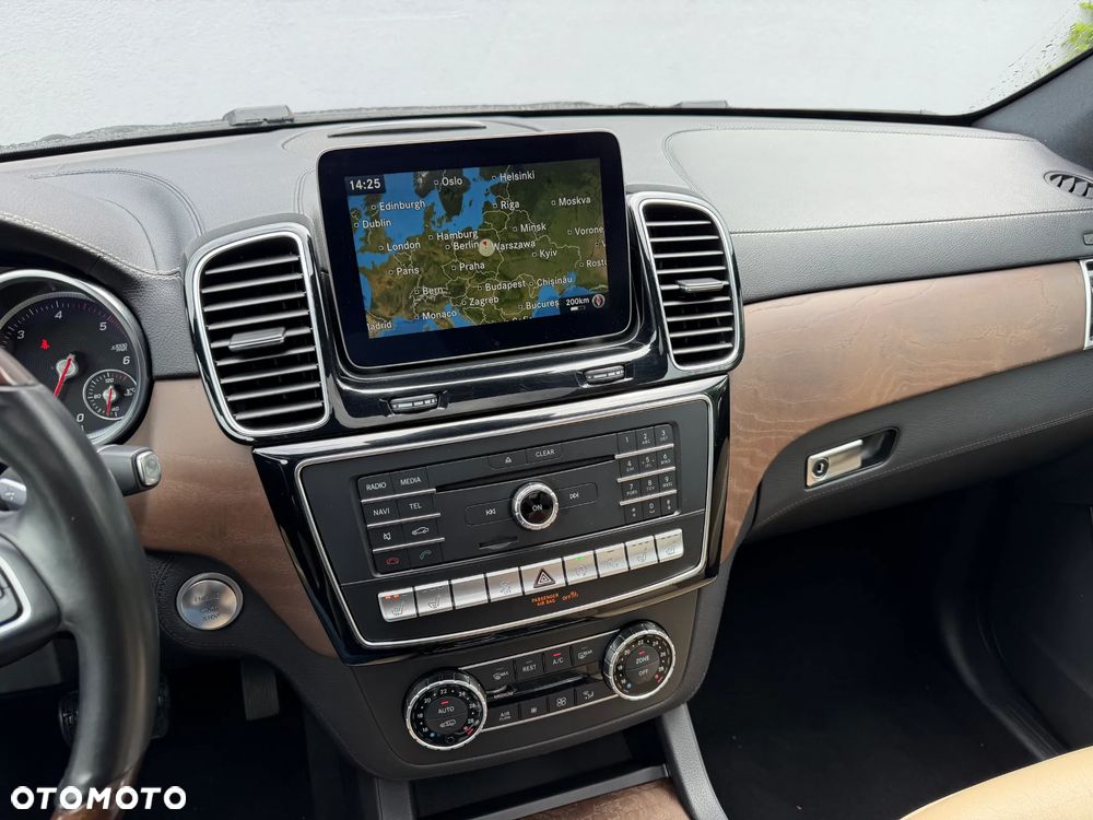 Mercedes-Benz GLS 350 d 4-Matic - 18