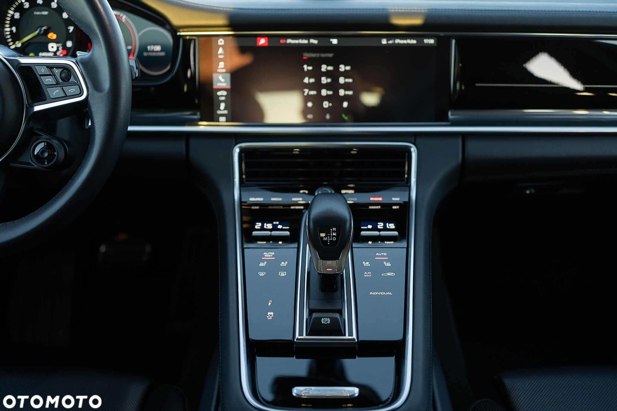 Porsche Panamera 4 E-Hybrid 10 Years Edition - 16