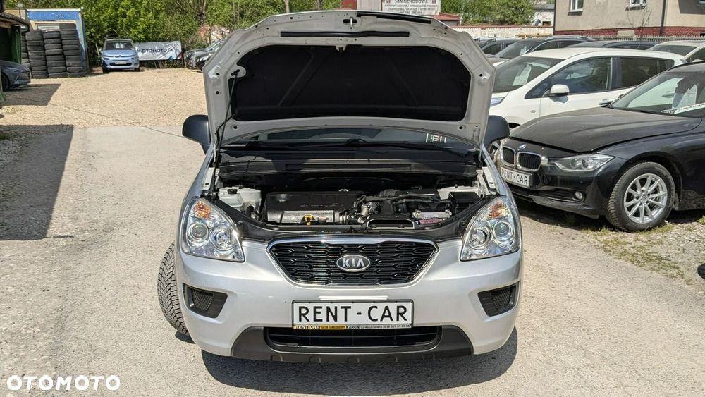 Kia Carens - 29