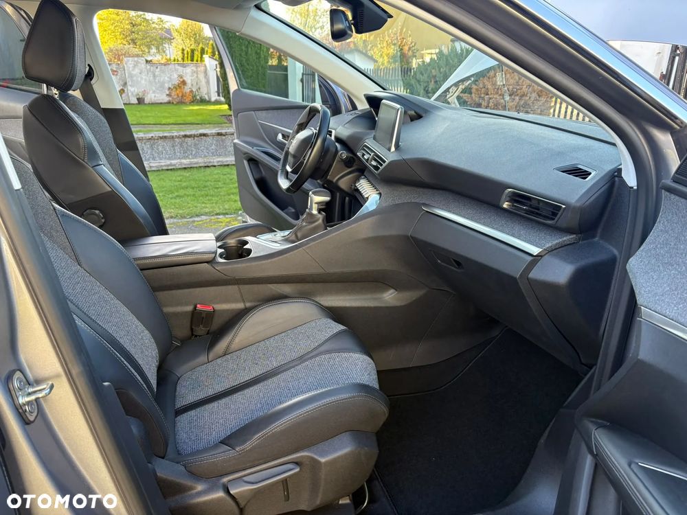 Peugeot 3008 - 18