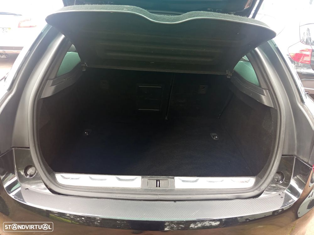 Citroën DS5 e-HDi 115 EGS6 SoChic - 30