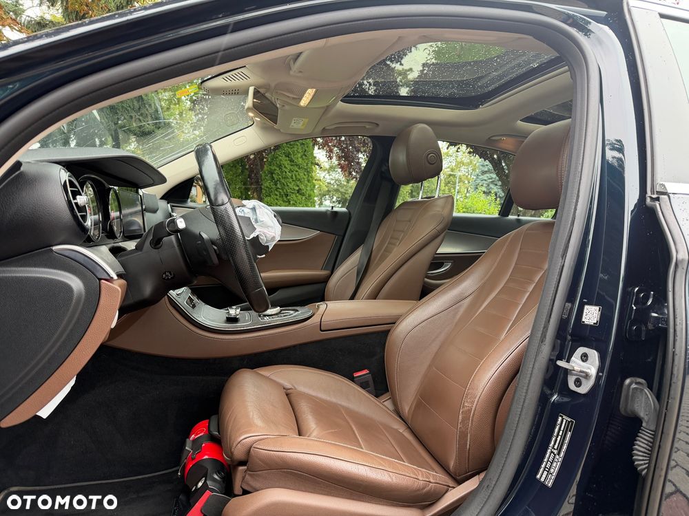 Mercedes-Benz Klasa E 200 d 9G-TRONIC Exclusive - 15