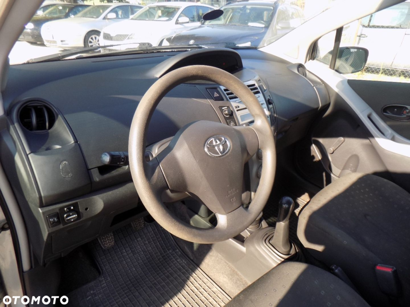 Toyota Yaris - 7