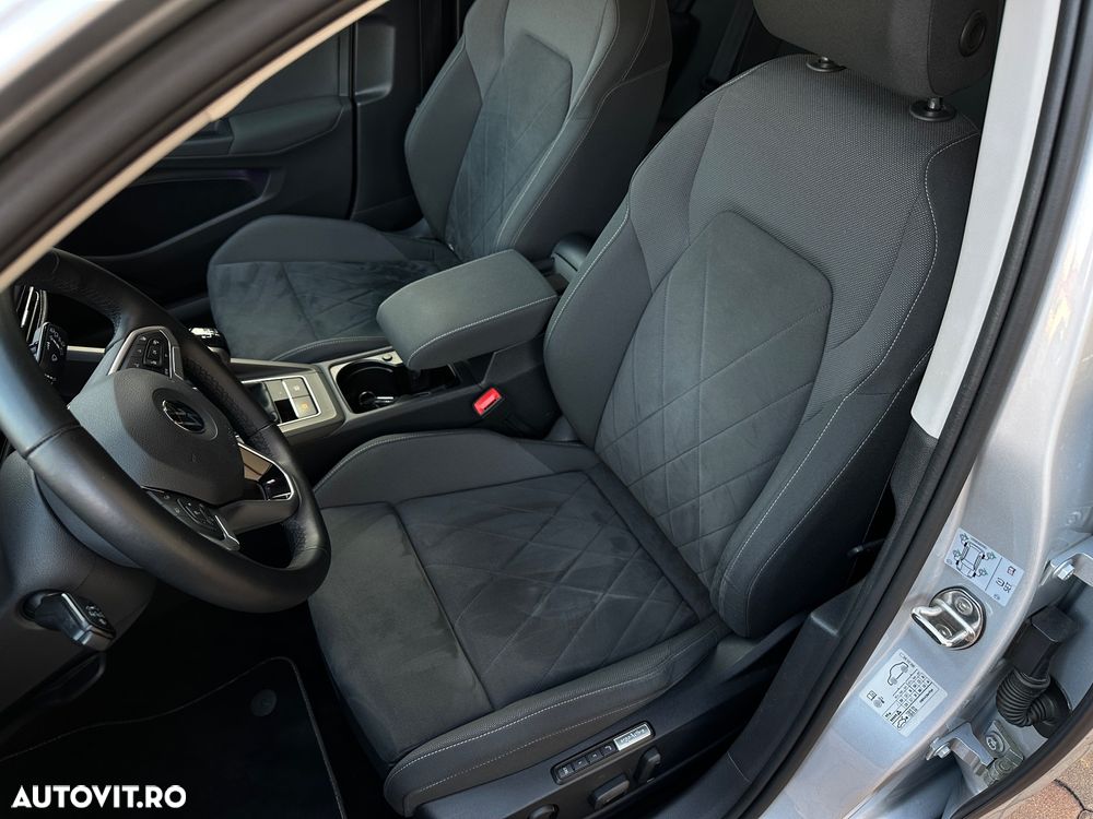 Volkswagen Golf 1.5 TSI ACT Style - 13