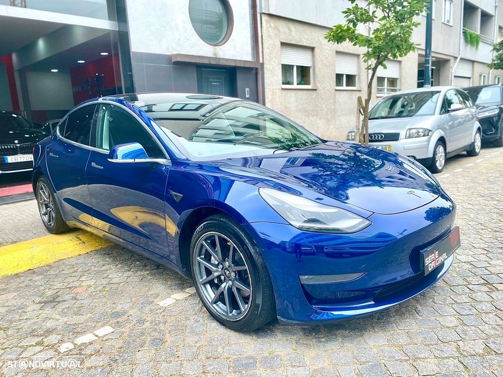 Tesla Model 3 - 4